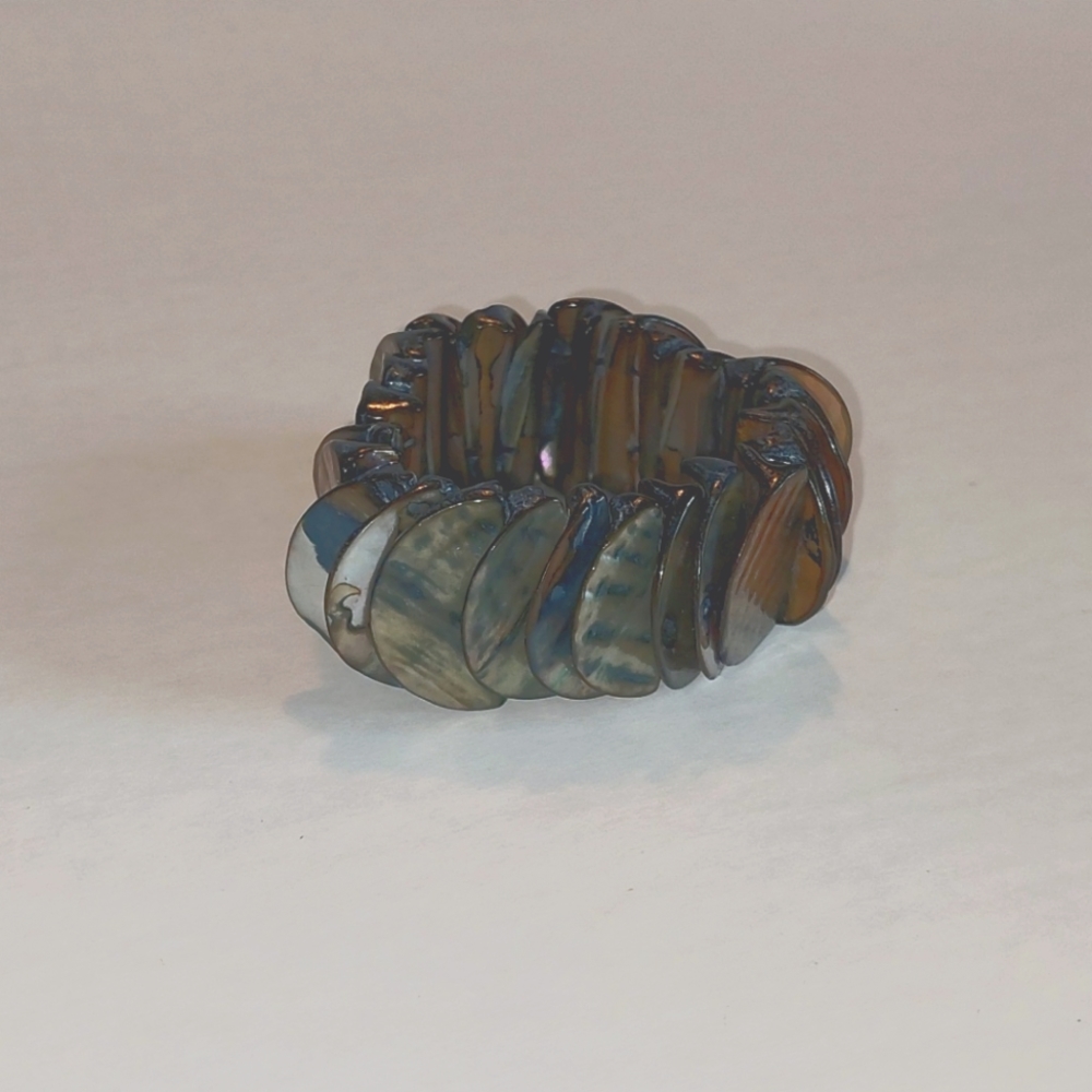 Shell Bracelet  Opalescent Gray
